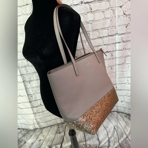 Kate Spade New York | Cityscape Greta Court Penny Tote - Picture 7 of 11